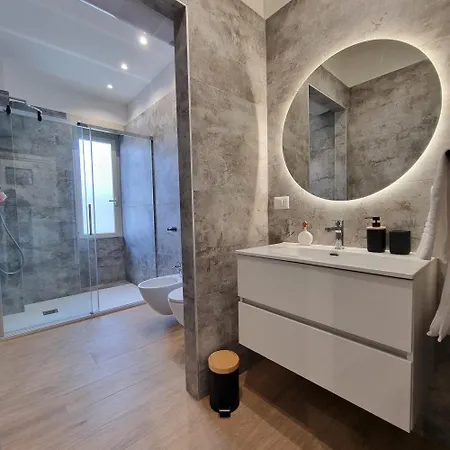 Station Tiburtina Apartament *